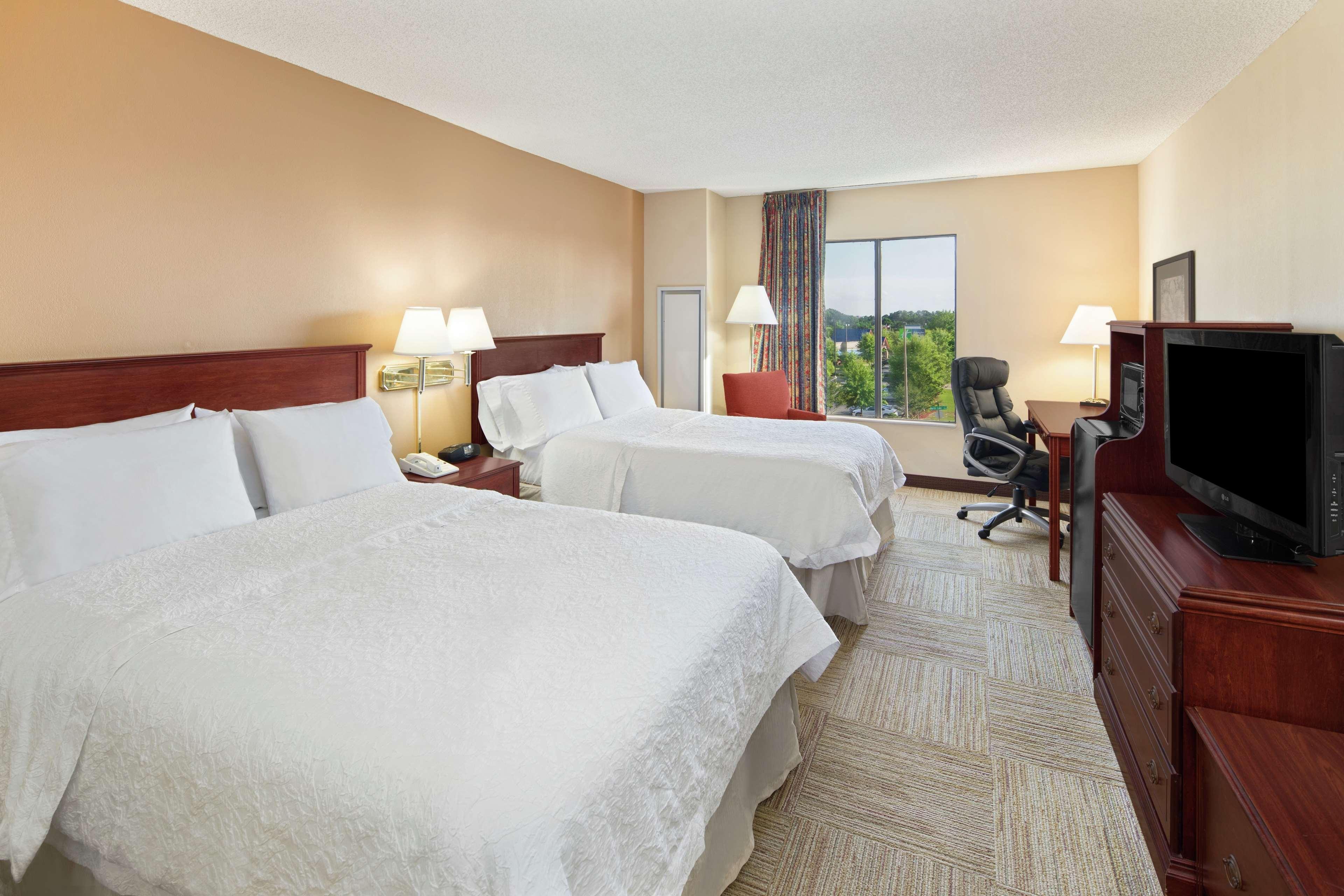 Hampton Inn Columbus-North Екстер'єр фото