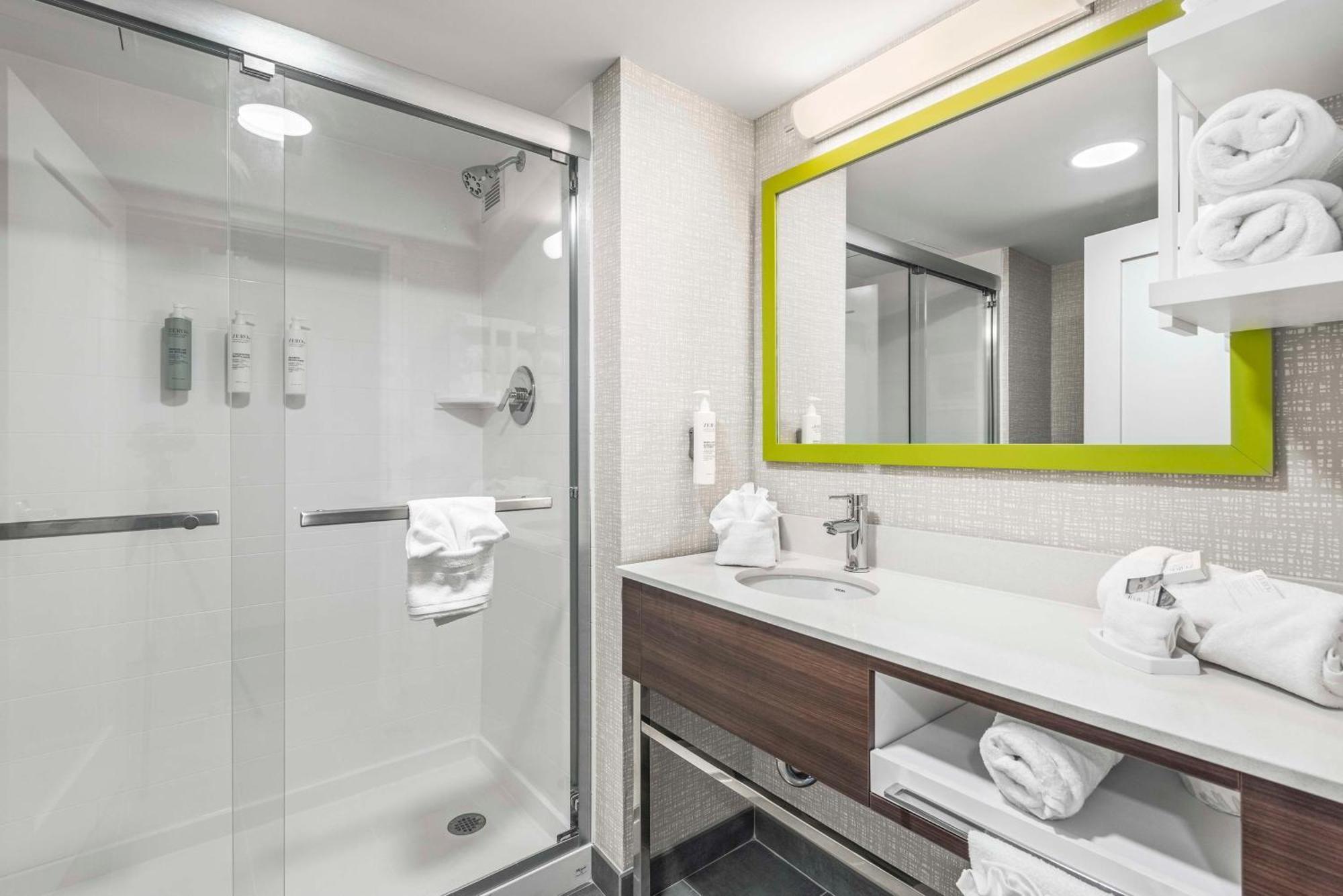 Hampton Inn Columbus-North Екстер'єр фото