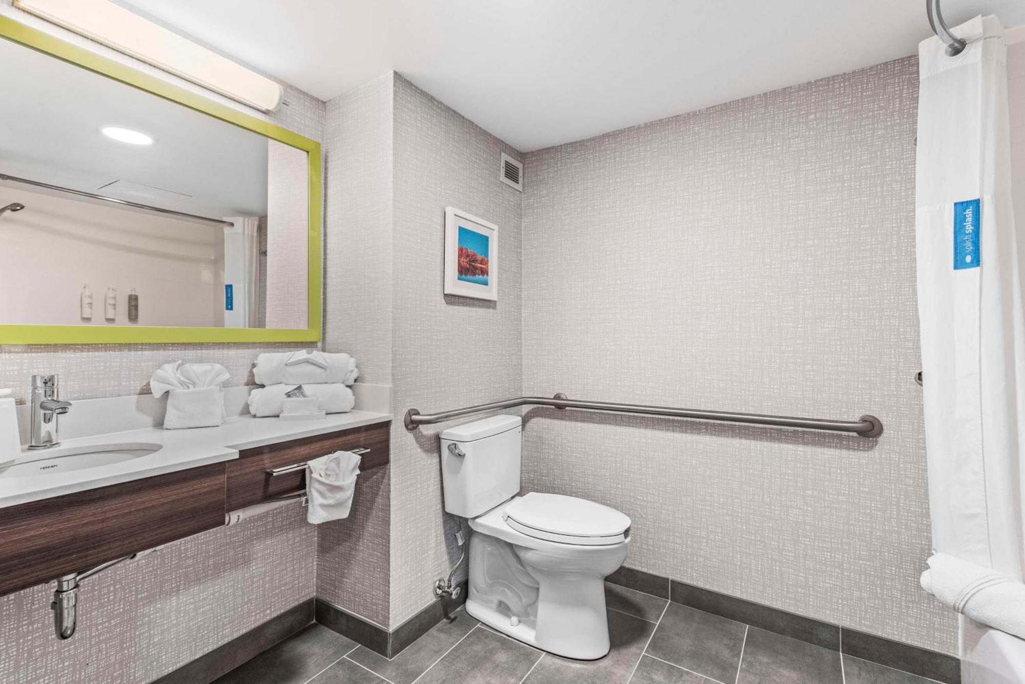 Hampton Inn Columbus-North Екстер'єр фото