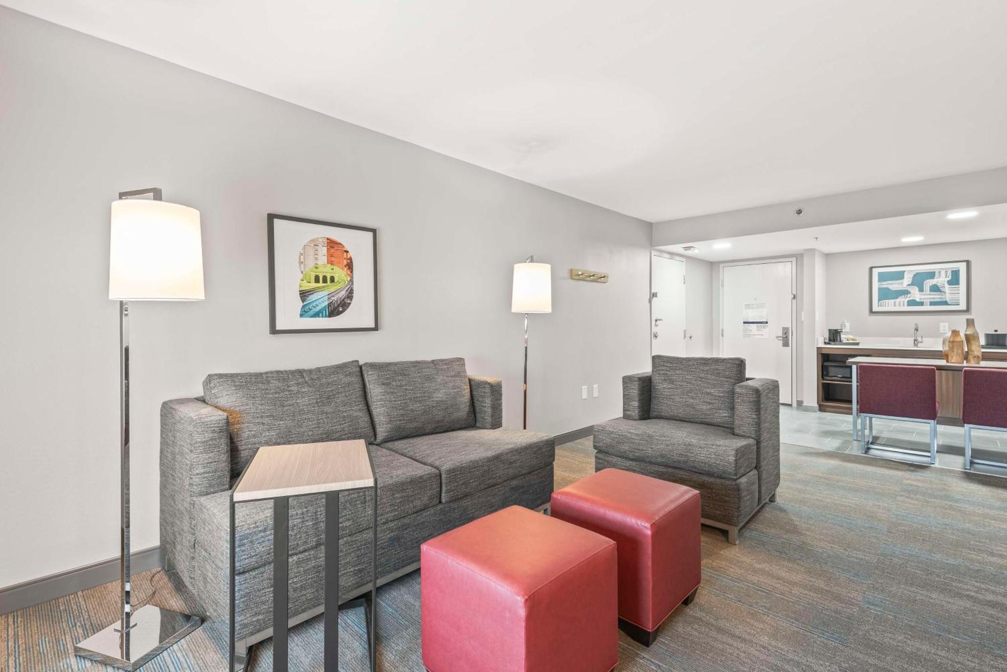 Hampton Inn Columbus-North Екстер'єр фото