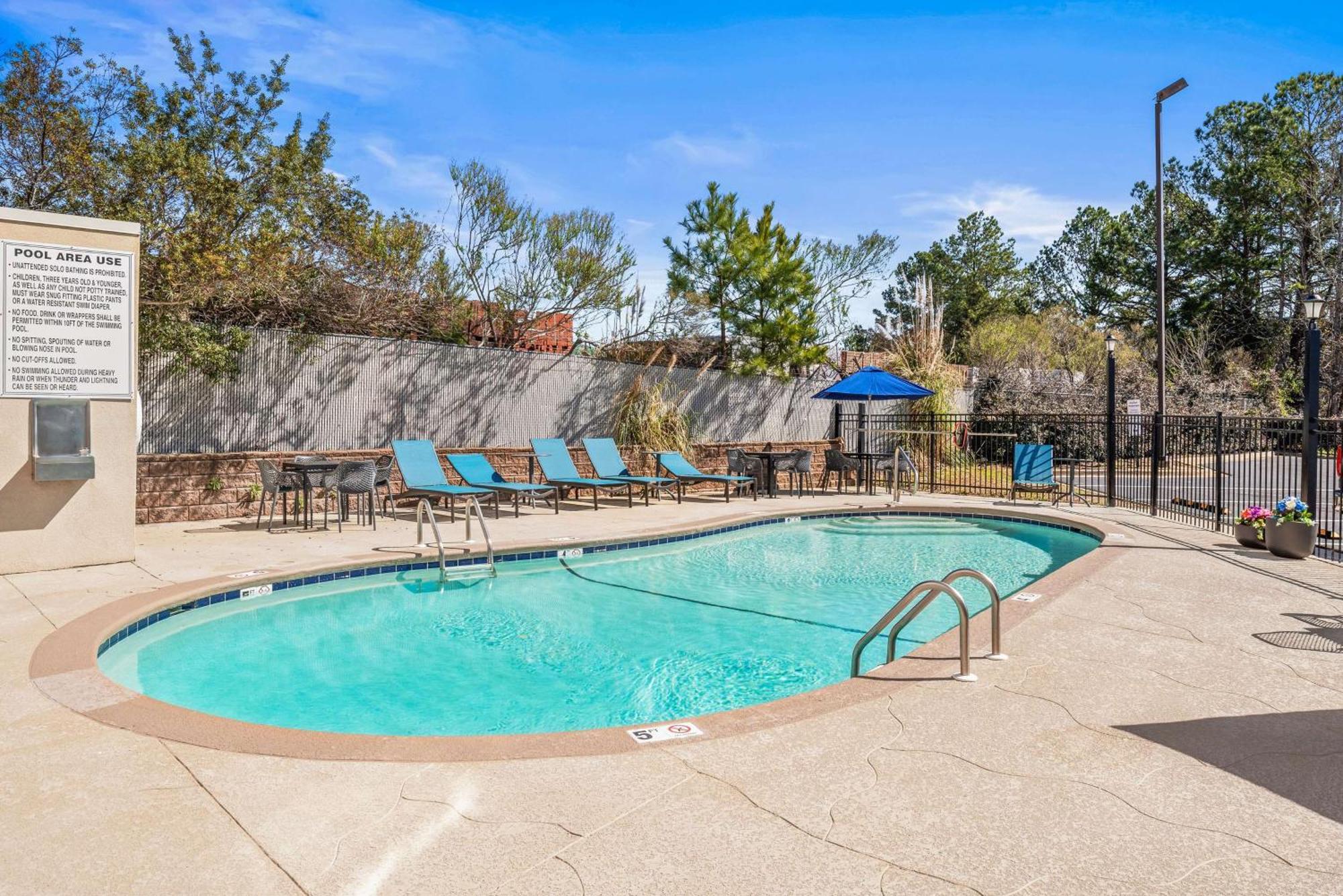 Hampton Inn Columbus-North Екстер'єр фото