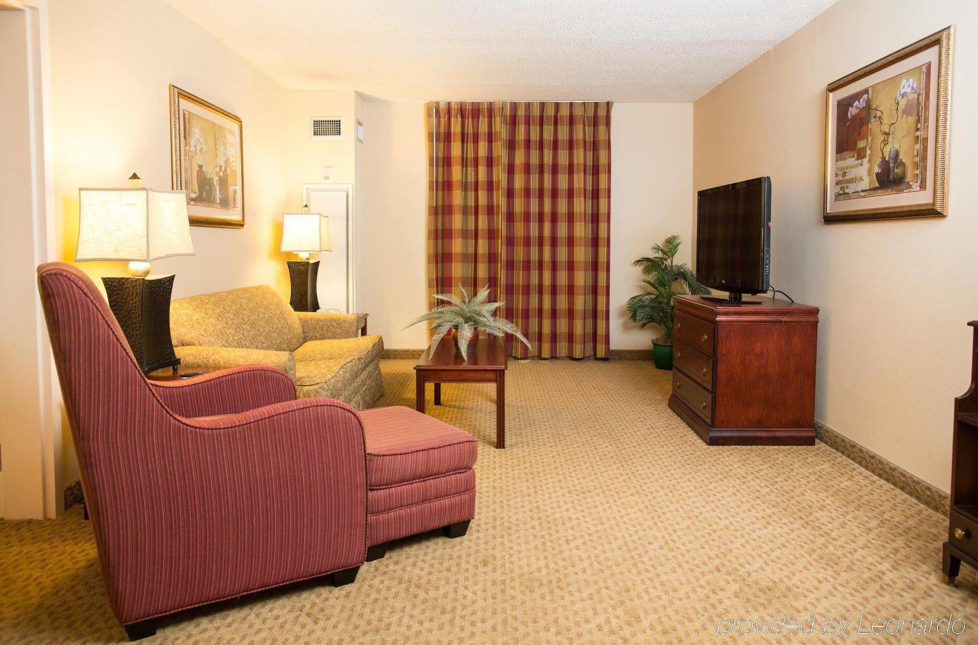 Hampton Inn Columbus-North Екстер'єр фото
