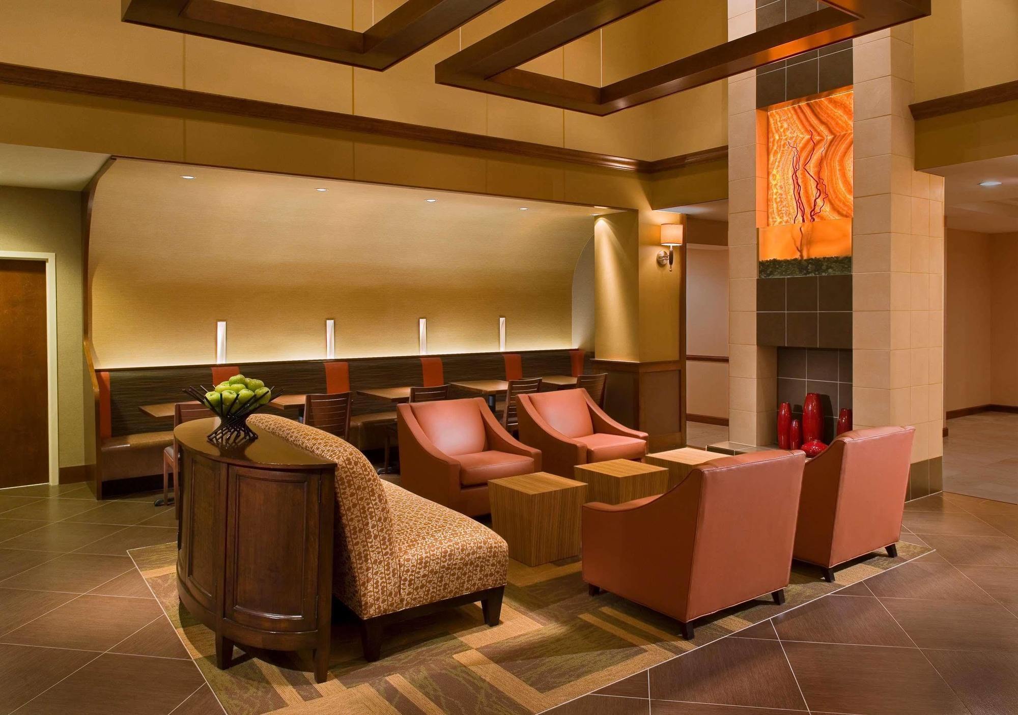 Hampton Inn Columbus-North Екстер'єр фото