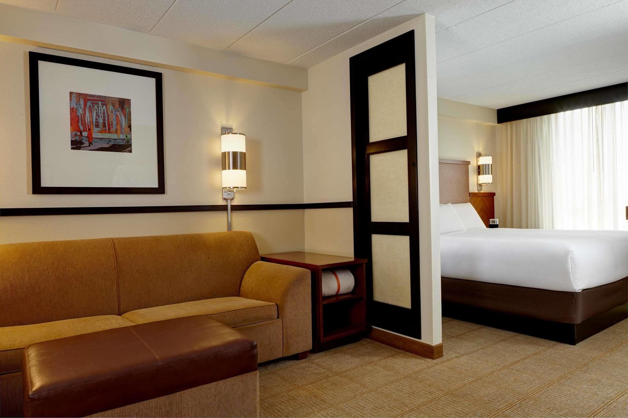Hampton Inn Columbus-North Екстер'єр фото