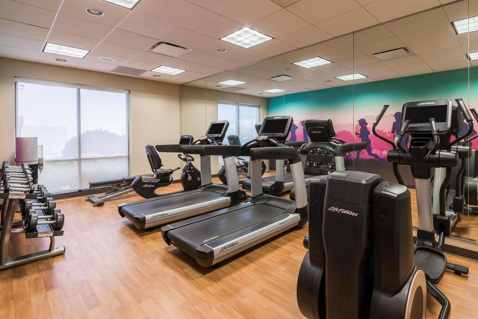 Hampton Inn Columbus-North Екстер'єр фото